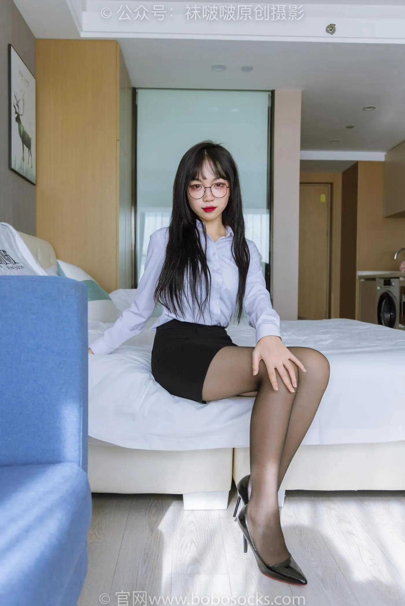 [BoBoSocks袜啵啵]NO.185 周周-ol制服、高跟鞋、黑丝 [140P]插图4